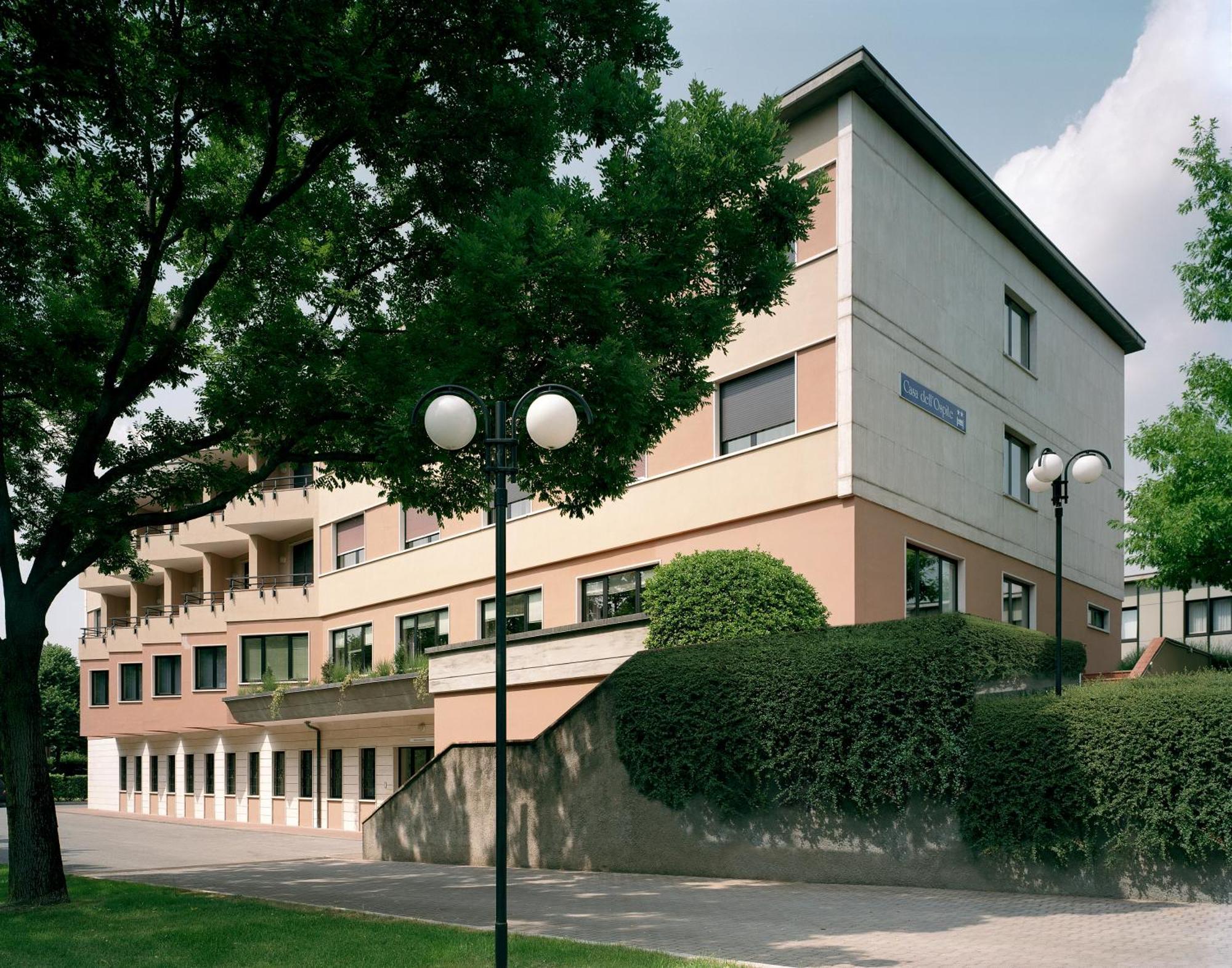 Albergo Casa Dell'Ospite Brescia Exterior photo